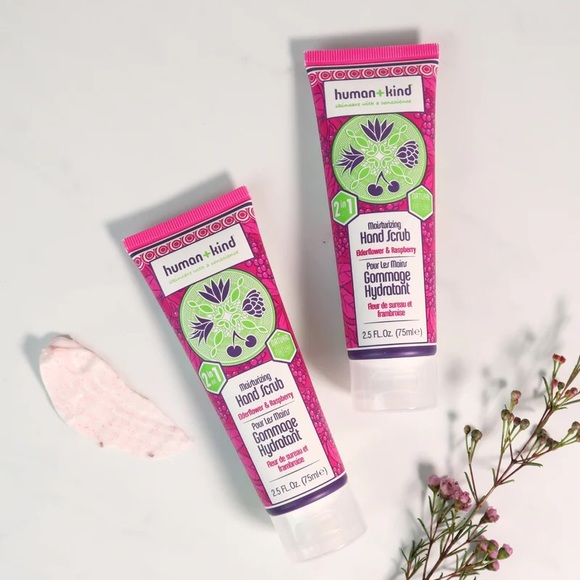 Humankind moisturizing hand scrub elderflower & raspberry - Picture 4 of 6